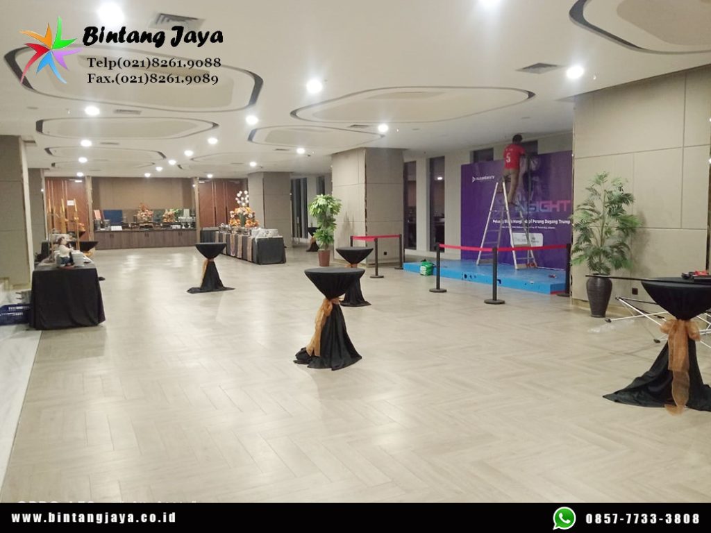 Sewa Meja Barstool Cover Tebar Hitam Pita Gold Di Jakarta