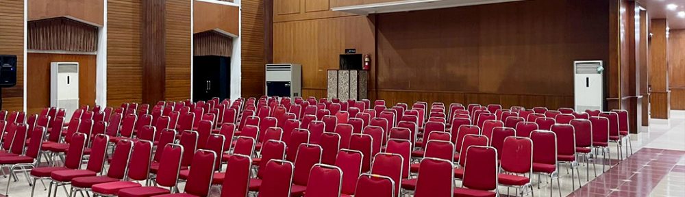 Sewa Kursi Event Polos Merah Area Cijantung Jakarta