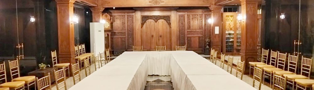 Sewa Kursi Susun, Kursi Tiffany, Meja Kotak Area Jakarta untuk Event Profesional
