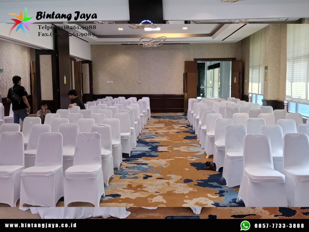 Rental Meja Bulat, Meja Kotak, Kursi Cover Putih Depok untuk Berbagai Event