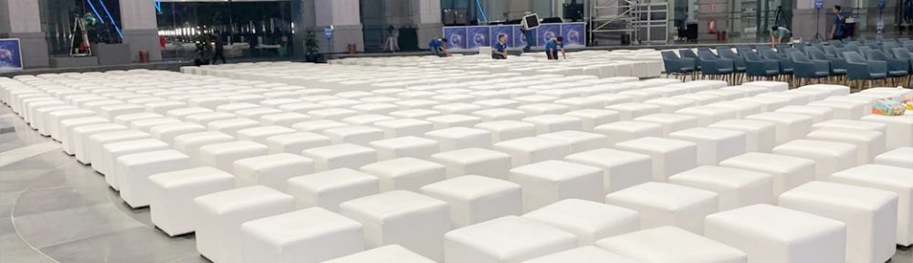 Sewa Kursi Puff yang Bikin Area Duduk Event Lebih Fleksibel