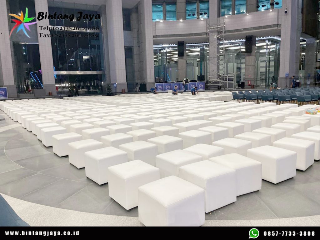Sewa Kursi Puff yang Bikin Area Duduk Event Lebih Fleksibel