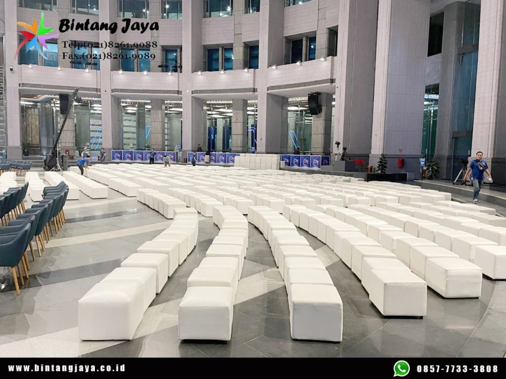 Sewa Kursi Puff yang Bikin Area Duduk Event Lebih Fleksibel