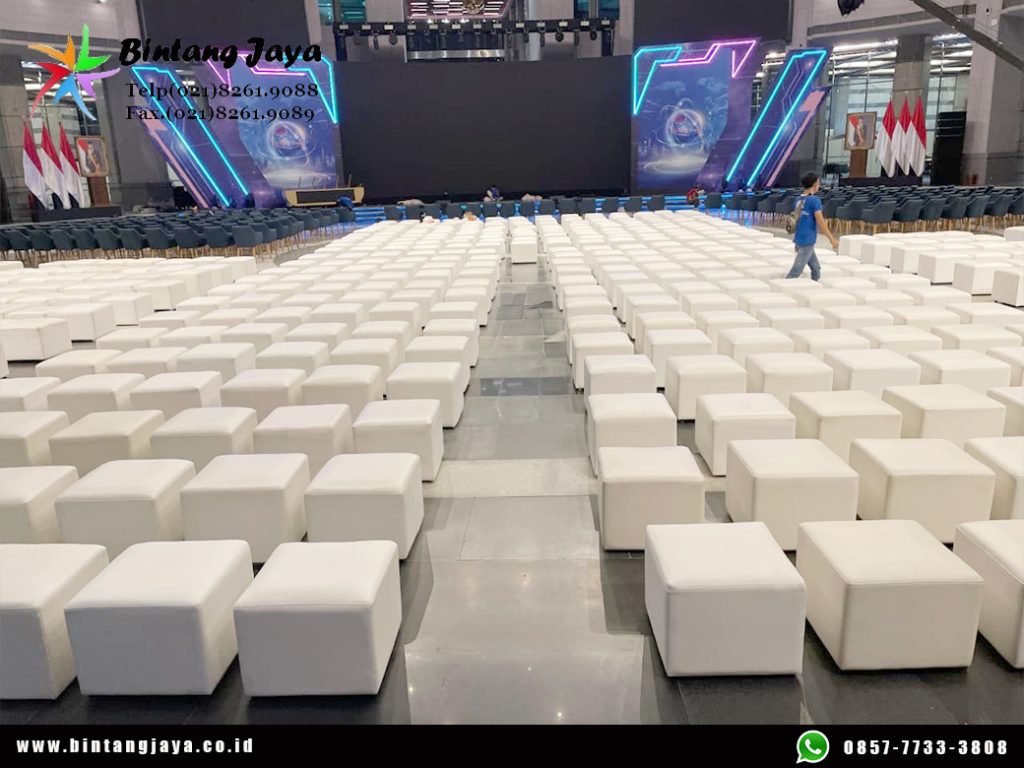 Sewa Kursi Puff yang Bikin Area Duduk Event Lebih Fleksibel