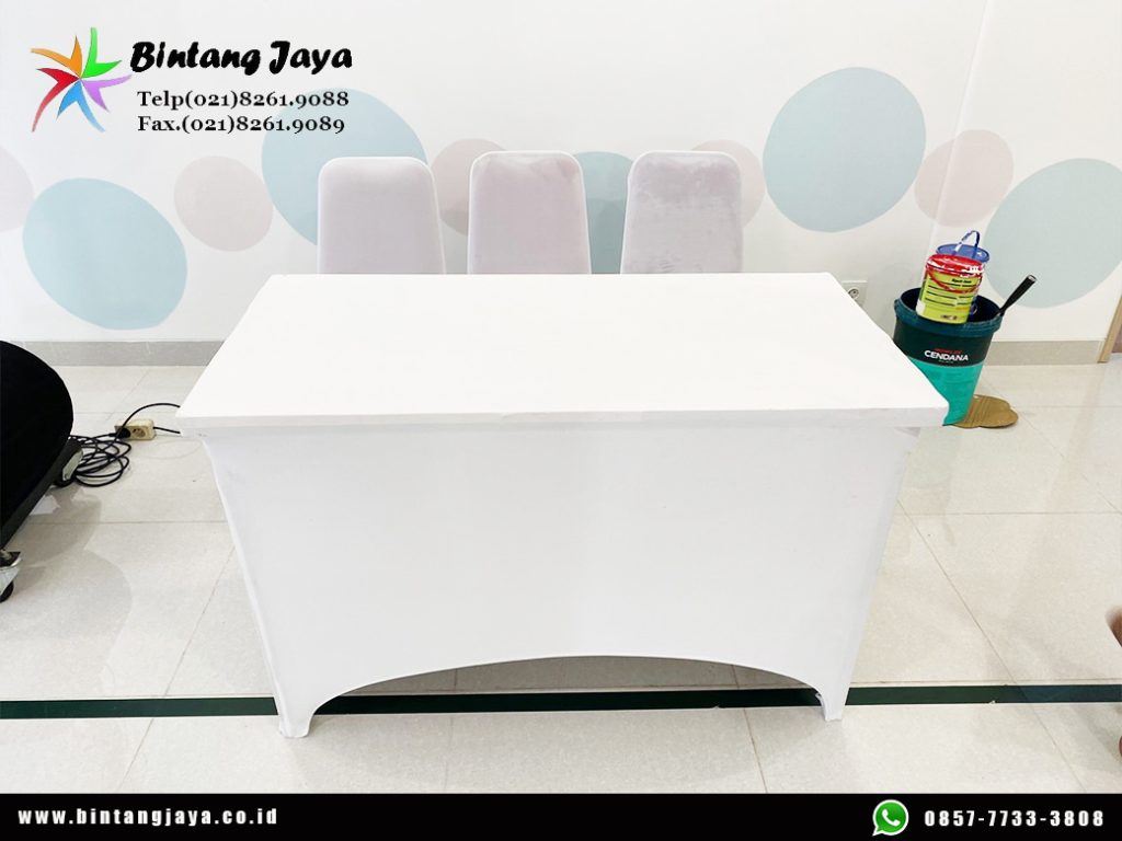 Sewa Meja Kotak Putih Stretch Jakarta untuk Booth, Registrasi, dan Seminar