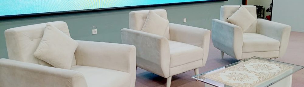 Sewa Sofa Minimalis Bikin Area Event Terlihat Clean dan Modern