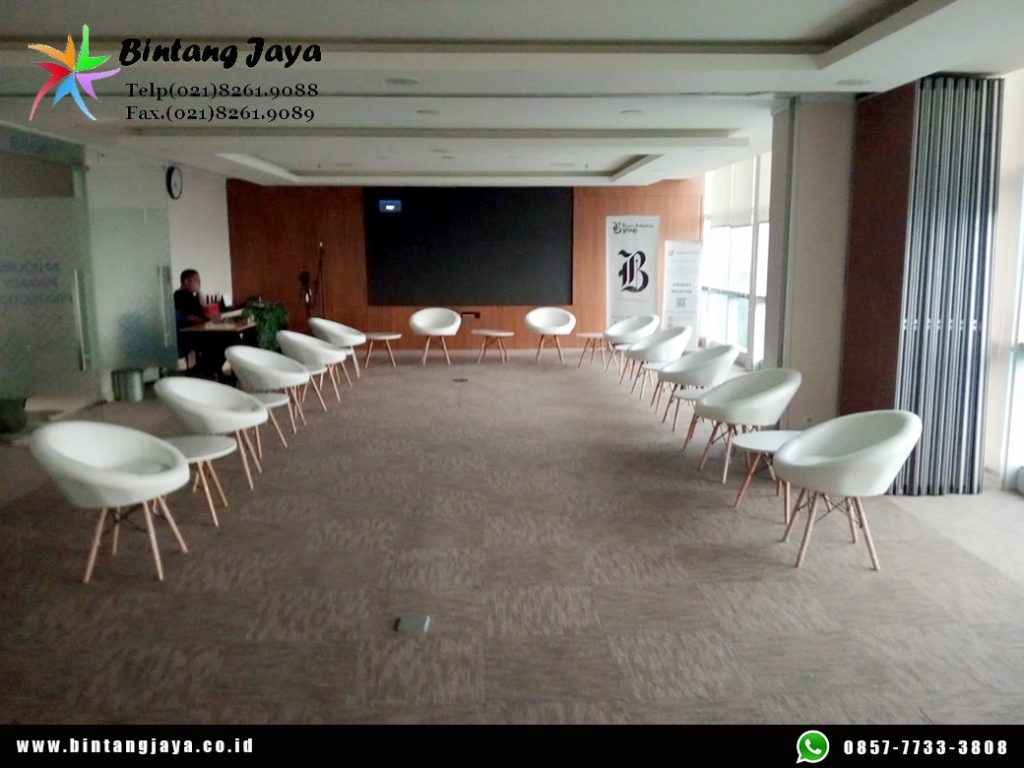 Rental Sofa Queen Putih Jakarta