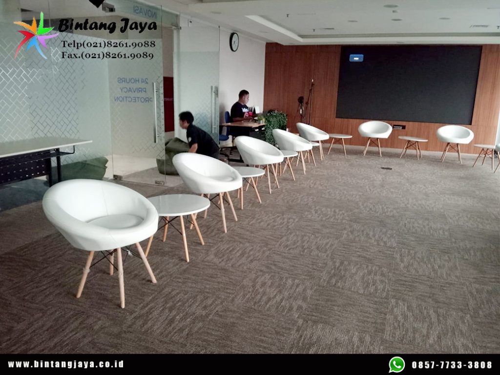 Rental Sofa Queen Putih Jakarta