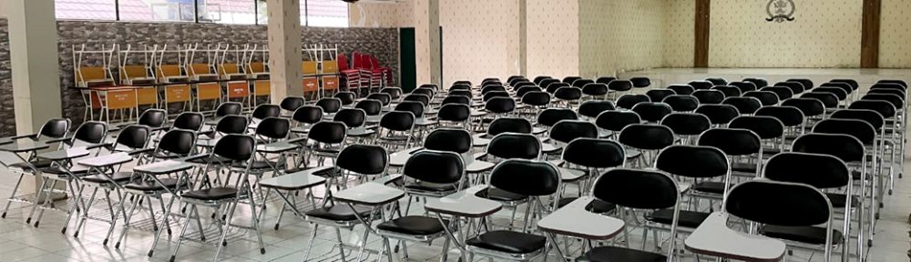 Sewa Kursi Kuliah untuk Ujian, Pelatihan, dan Kegiatan Edukasi