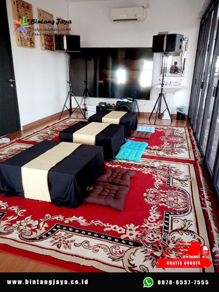 Sewa Meja Lesehan Premium dengan Cover dan Runner Eksklusif