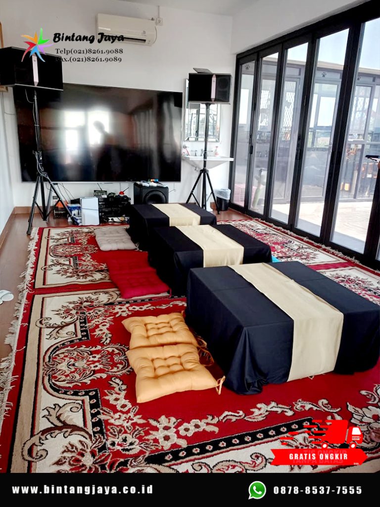 Sewa Meja Lesehan Premium dengan Cover dan Runner Eksklusif