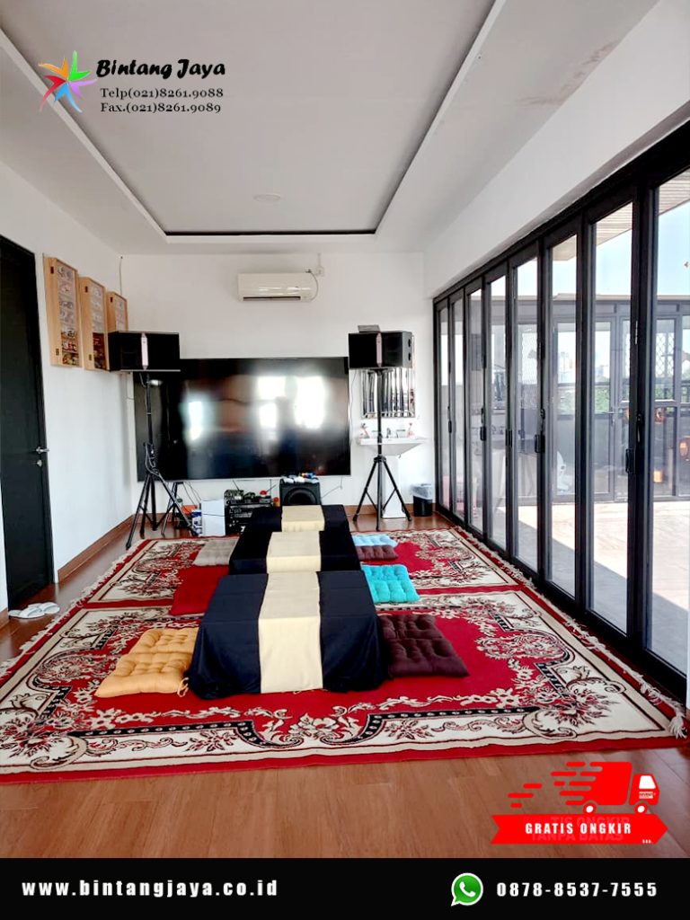 Sewa Meja Lesehan Premium dengan Cover dan Runner Eksklusif