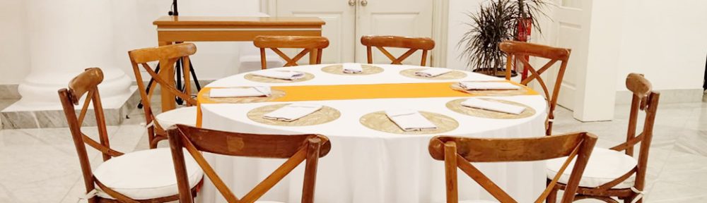 Sewa Round Table, Kursi Silang Kayu Jakarta untuk Dining Event yang Elegan dan Berkelas