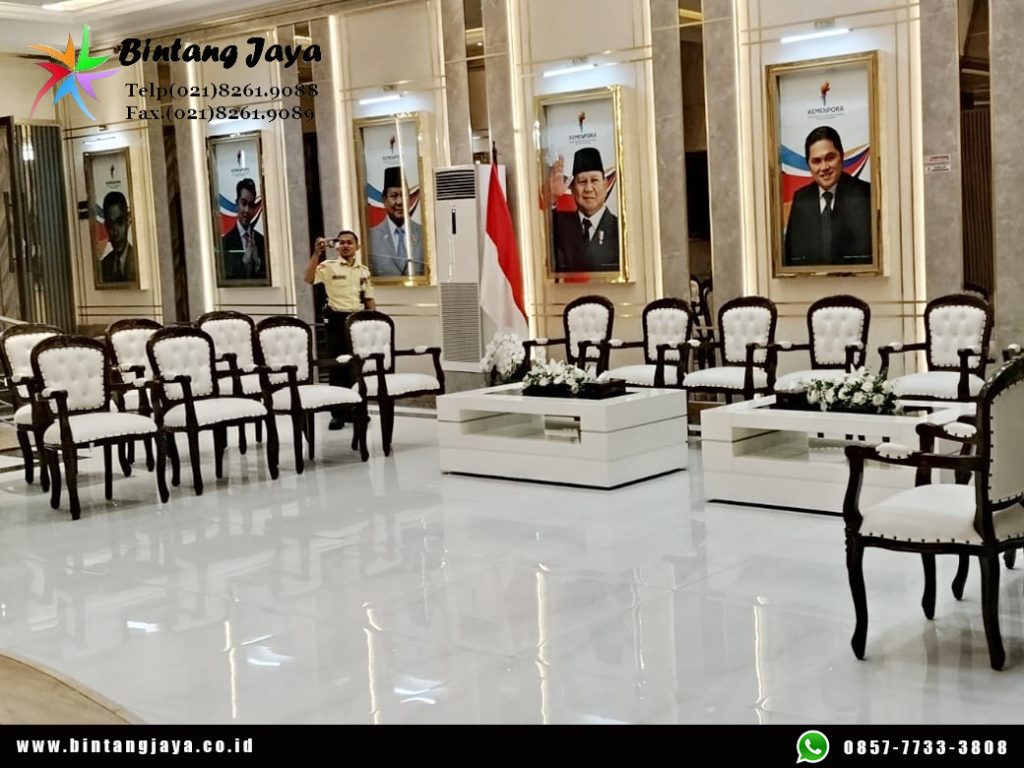 Sewa New Arm Chairs VIP Jakarta untuk Lounge, Talkshow, dan Corporate Event Premium