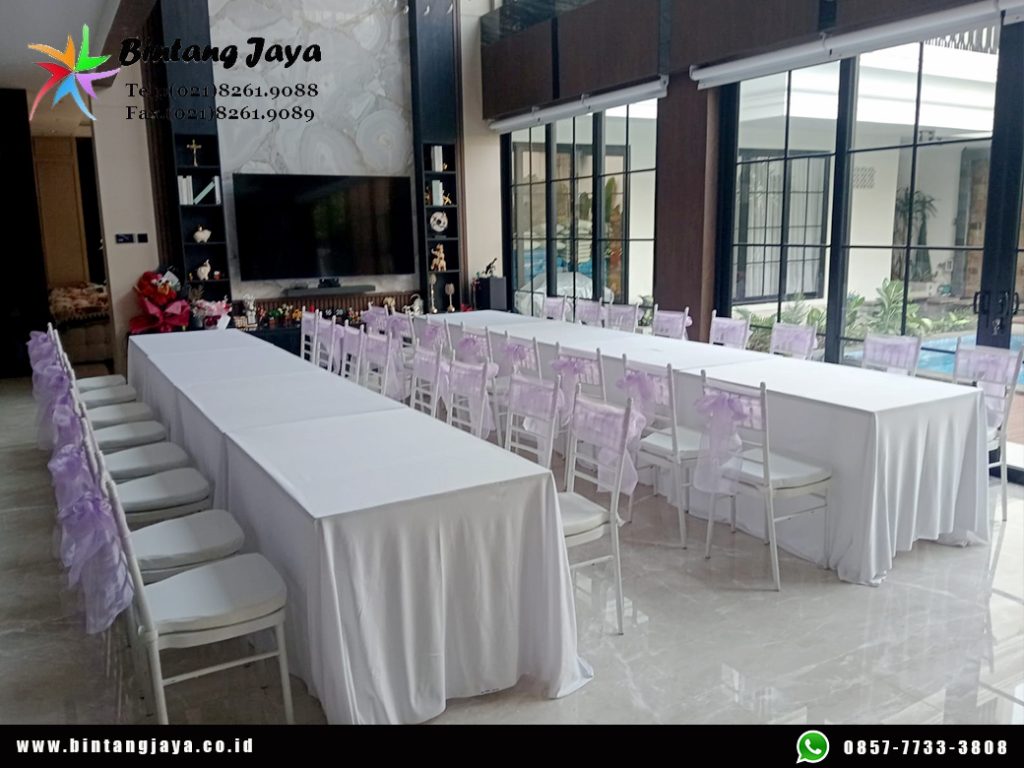 Sewa Meja Kotak, Kursi Tiffany Putih Depok untuk Gathering, Meeting, dan Private Event