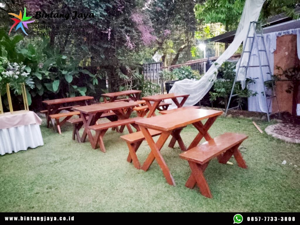 Setup Outdoor Lebih Simpel dengan Sewa Set Kursi Meja Taman 120cm