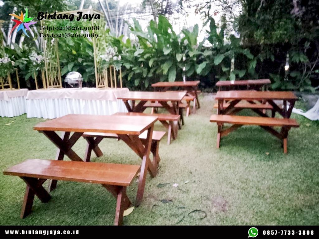 Setup Outdoor Lebih Simpel dengan Sewa Set Kursi Meja Taman 120cm