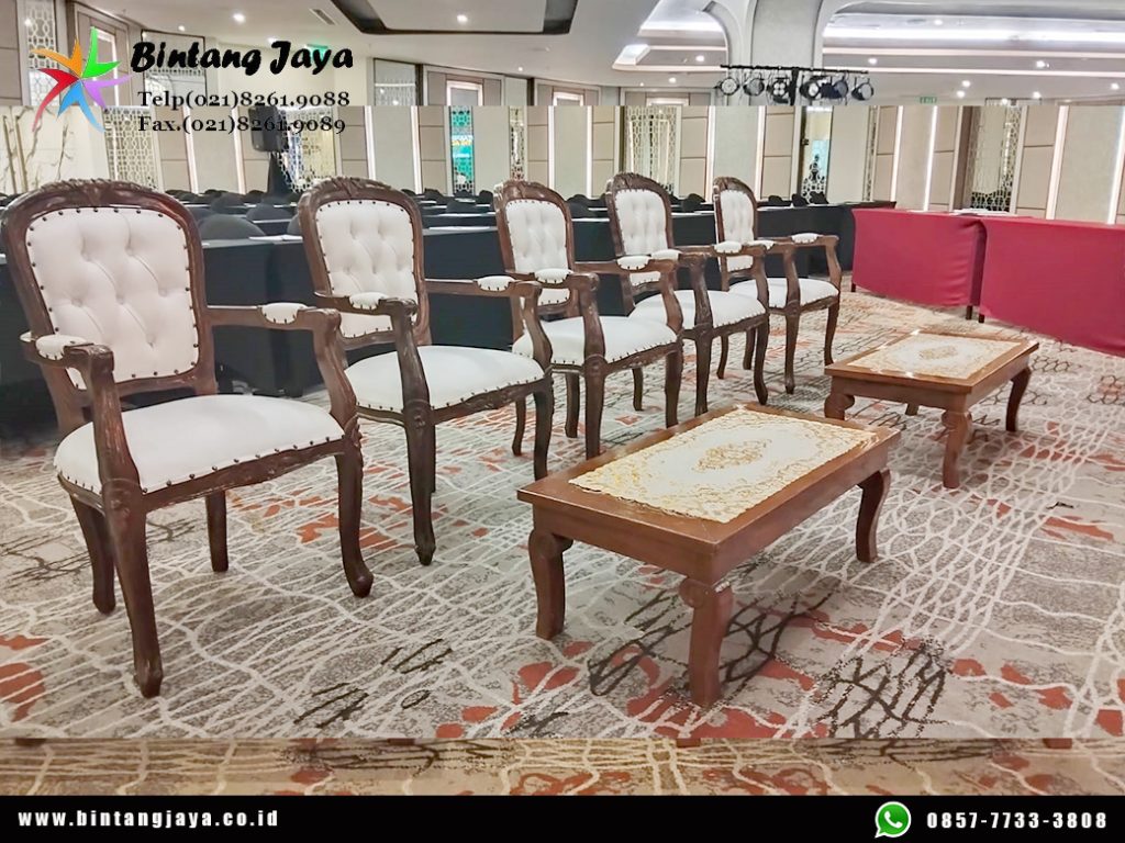 Sewa Meja Kayu VIP Jakarta dengan Desain Estetik dan Premium