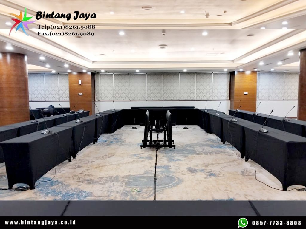 Sewa Meja IBM 180x45 cm Taplak Hitam Ketat Bogor untuk Event yang Profesional