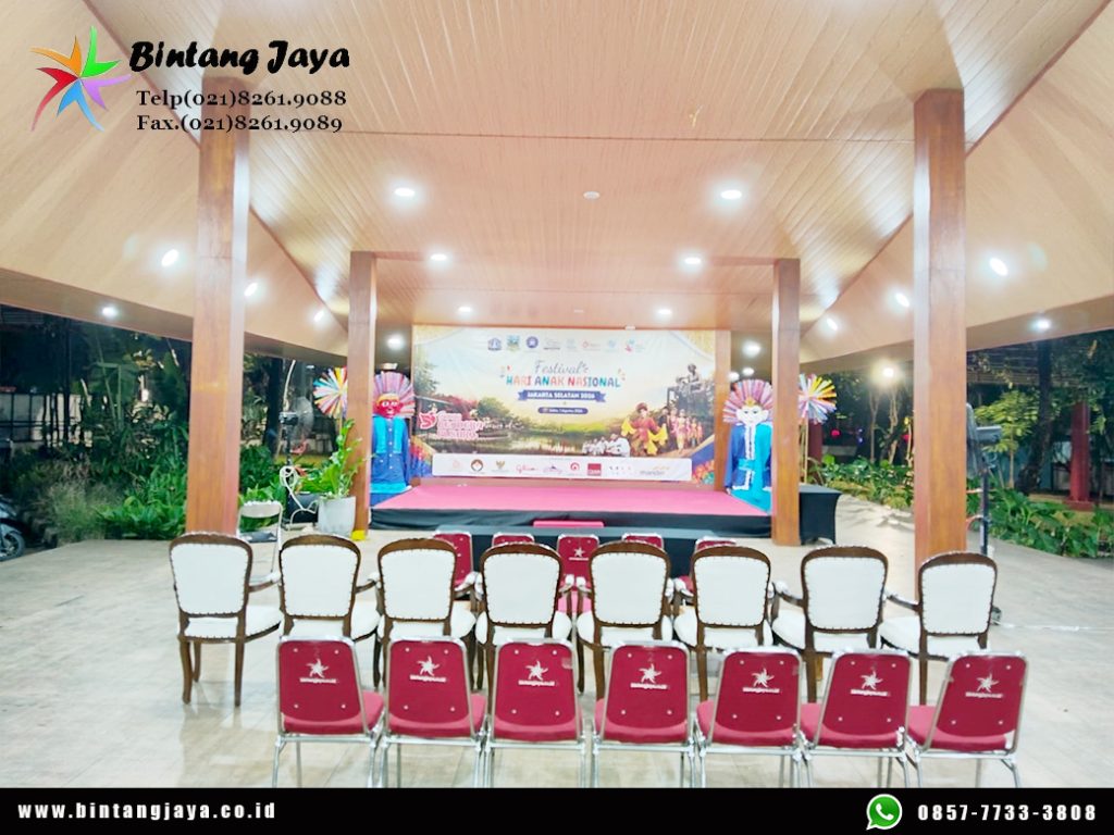 Sewa Bangku VIP Kayu atau Arm Chairs Jakarta untuk Area Tamu Kehormatan