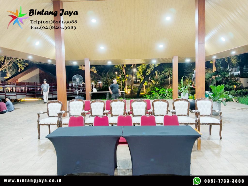 Sewa Bangku VIP Kayu atau Arm Chairs Jakarta untuk Area Tamu Kehormatan