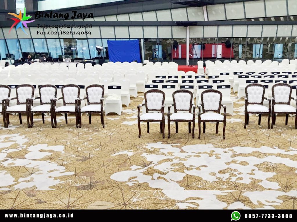 Sewa Arm Chairs atau Kursi VIP Kayu Jakarta untuk Event yang Lebih Berkelas