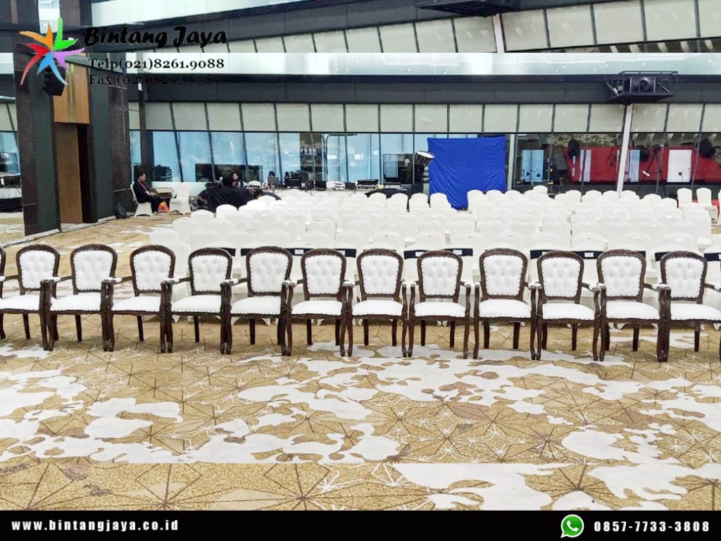Sewa Arm Chairs atau Kursi VIP Kayu Jakarta untuk Event yang Lebih Berkelas