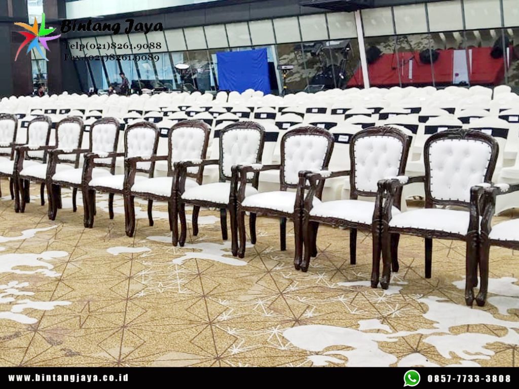 Sewa Arm Chairs atau Kursi VIP Kayu Jakarta untuk Event yang Lebih Berkelas