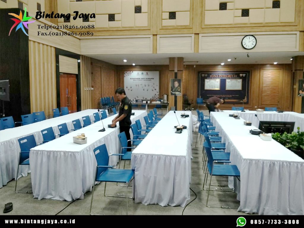 Sewa Meja Kotak Taplak Skirting Putih Cikarang 085777333808
