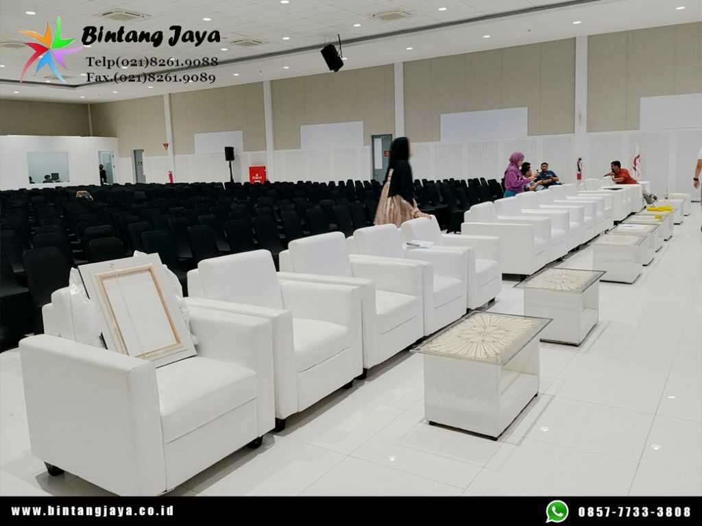 Sewa Kursi Sofa Putih Meja VIP Kaca Karawang 087885377555