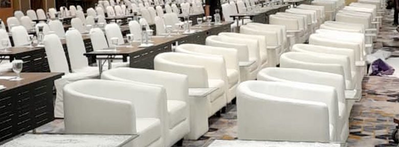 Sewa Sofa Putih Type Oval Set Meja VIP Kaca Jakarta 085777333808