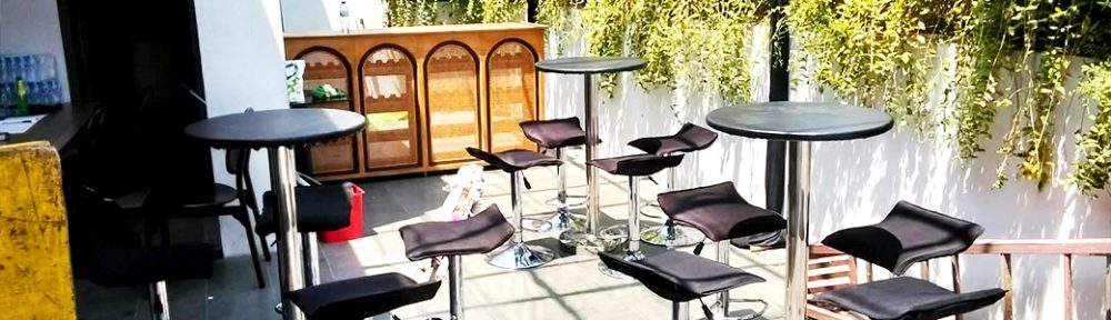 Sewa Barstool Hitam Kursi Kotak Jakarta 085777333808 untuk Event, Cafe & Booth
