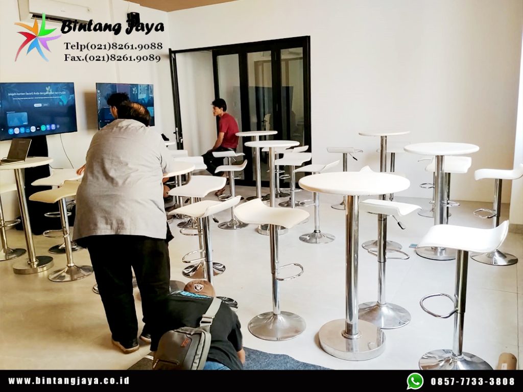 Sewa Set Meja Dan Kursi Barstool Putih Jakarta 085777333808
