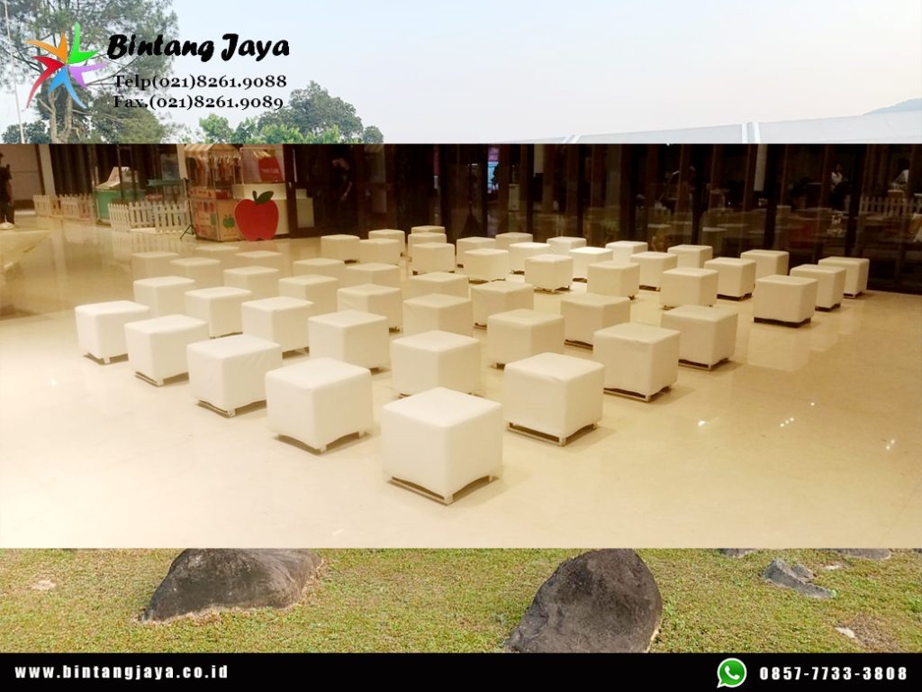 Sewa Kursi Puff Single Putih Jakarta Lounge yang Lebih Stylish