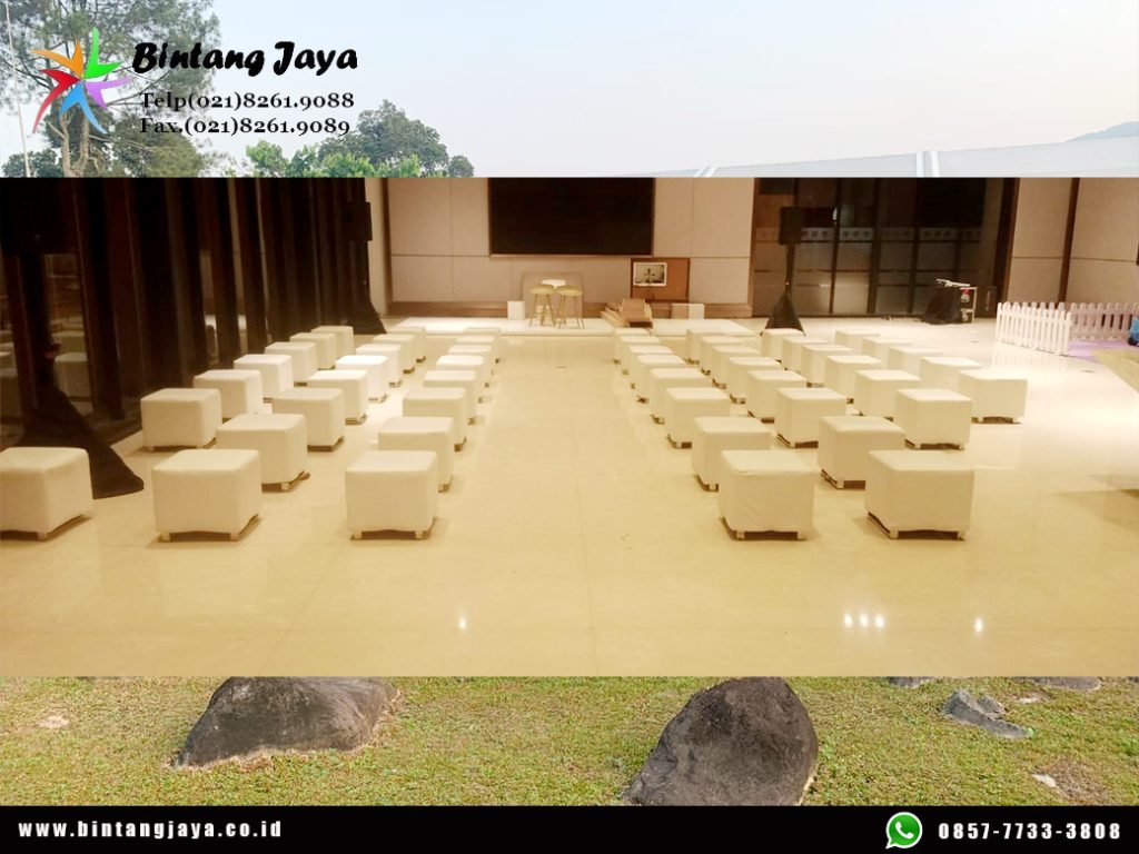 Sewa Kursi Puff Single Putih Jakarta Lounge yang Lebih Stylish
