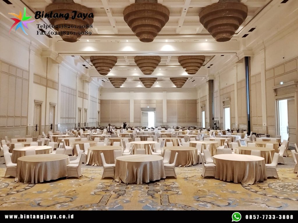 Sewa Meja Bundar Plus Taplak Gold Event Gedung Tribrata
