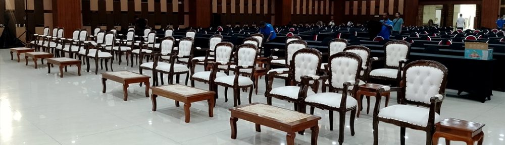Sewa Meja Kayu VIP Jakarta 087885377555 untuk Jamuan Tamu Kehormatan dan Acara Formal