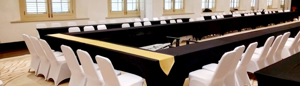 Rental Meja IBM dan Kursi Cover Jakarta untuk Penataan Event yang Lebih Rapi