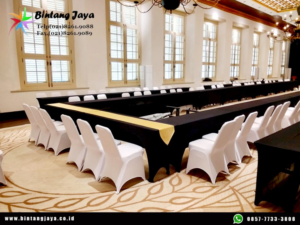 Rental Meja IBM dan Kursi Cover Jakarta untuk Penataan Event yang Lebih Rapi