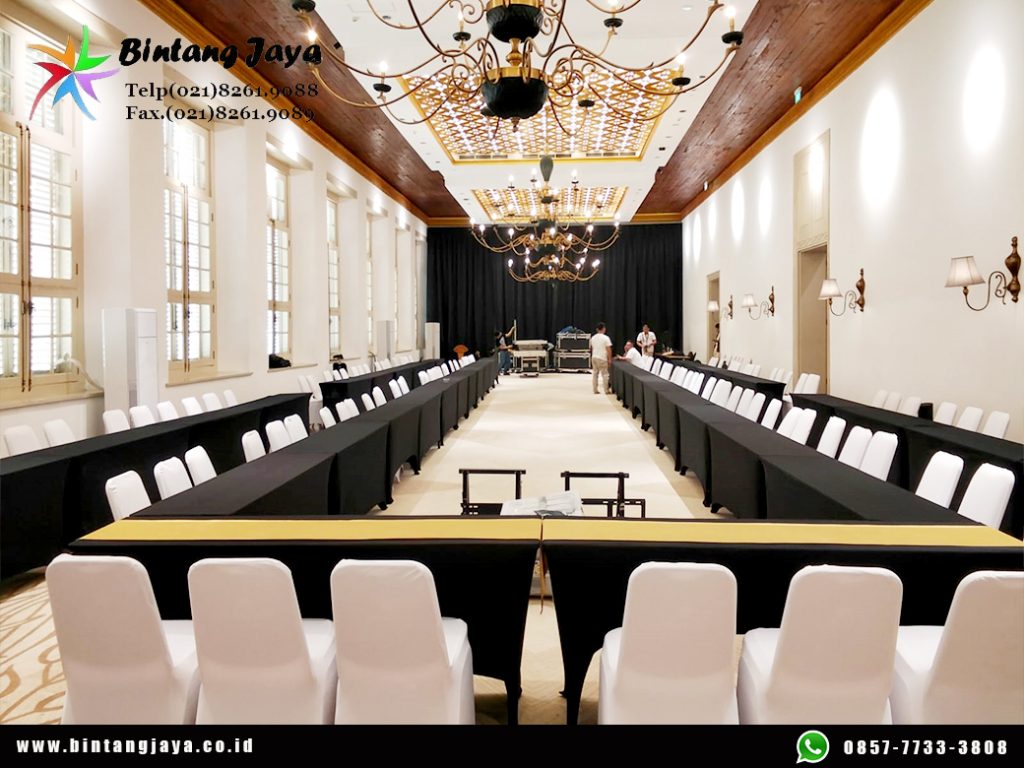 Rental Meja IBM dan Kursi Cover Jakarta untuk Penataan Event yang Lebih Rapi